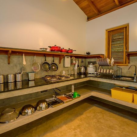 אונה ואטונה Sixth Sense Hostel מראה חיצוני תמונה