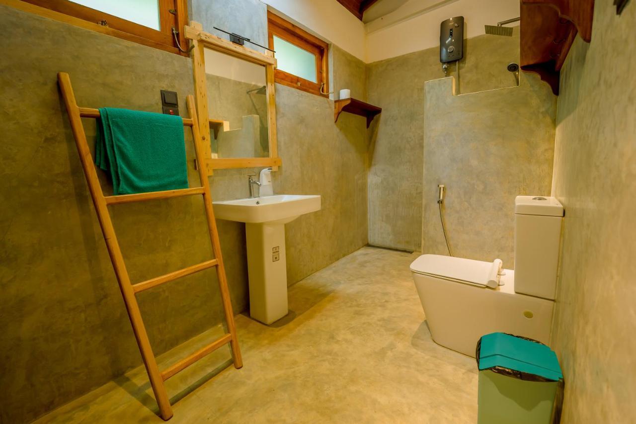 אונה ואטונה Sixth Sense Hostel מראה חיצוני תמונה